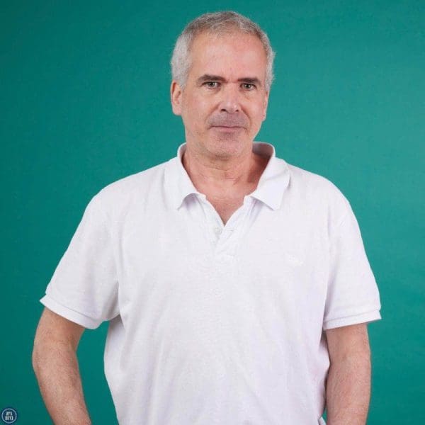 תמונות AI - מה זה הדבר הזה? גיא ברנע - תמונת תדמית Wix